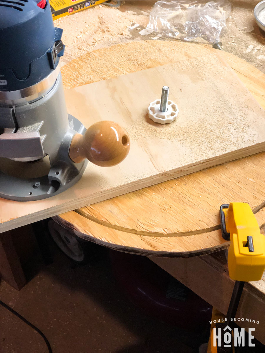 using a router and jig to cut a circle in wood