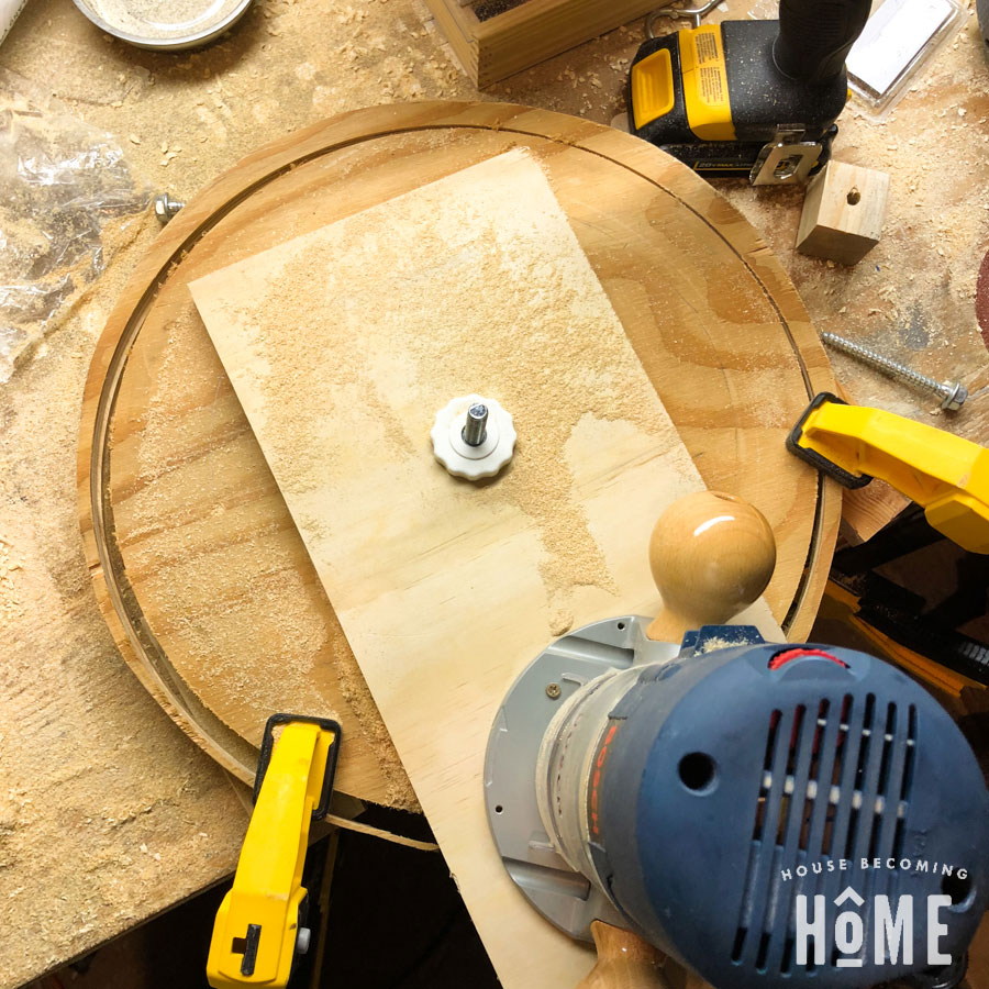 using a router and jig to cut a circle in wood