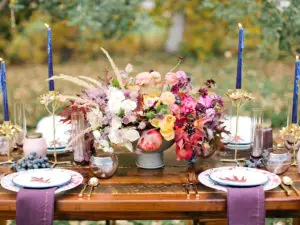 Modern Fall Flowers and Tablescape for Thanksgiving Feast : photo by Callie Hobbs Photography
