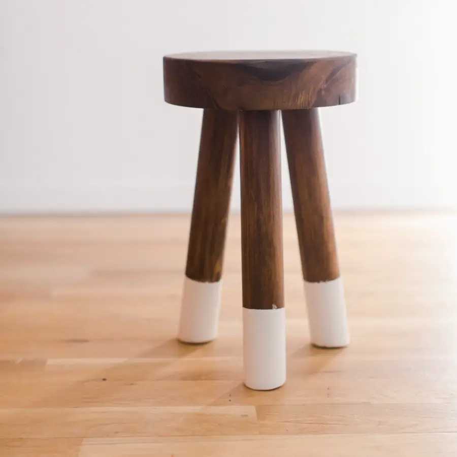 Instructions and tutorial for DIY Dip Dyed Walnut Stool
