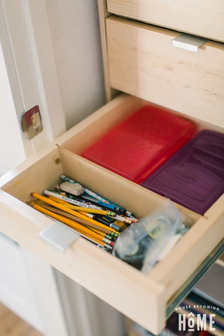 Efficient Drawers for Closet Organizer