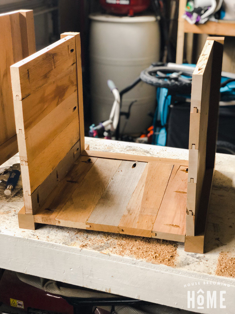 Making a DIY Cedar Chippendale Planter with Pocket Holes