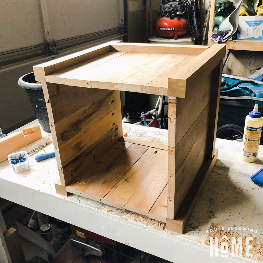 Making a DIY Cedar Chippendale Planter with Pocket Holes