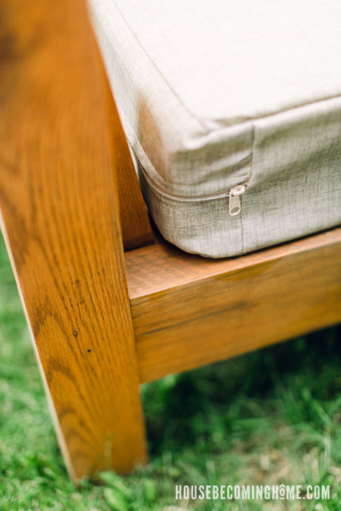 DIY Modern Couch Cushion with Zipper